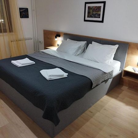 Home Apartment Ниш Екстер'єр фото